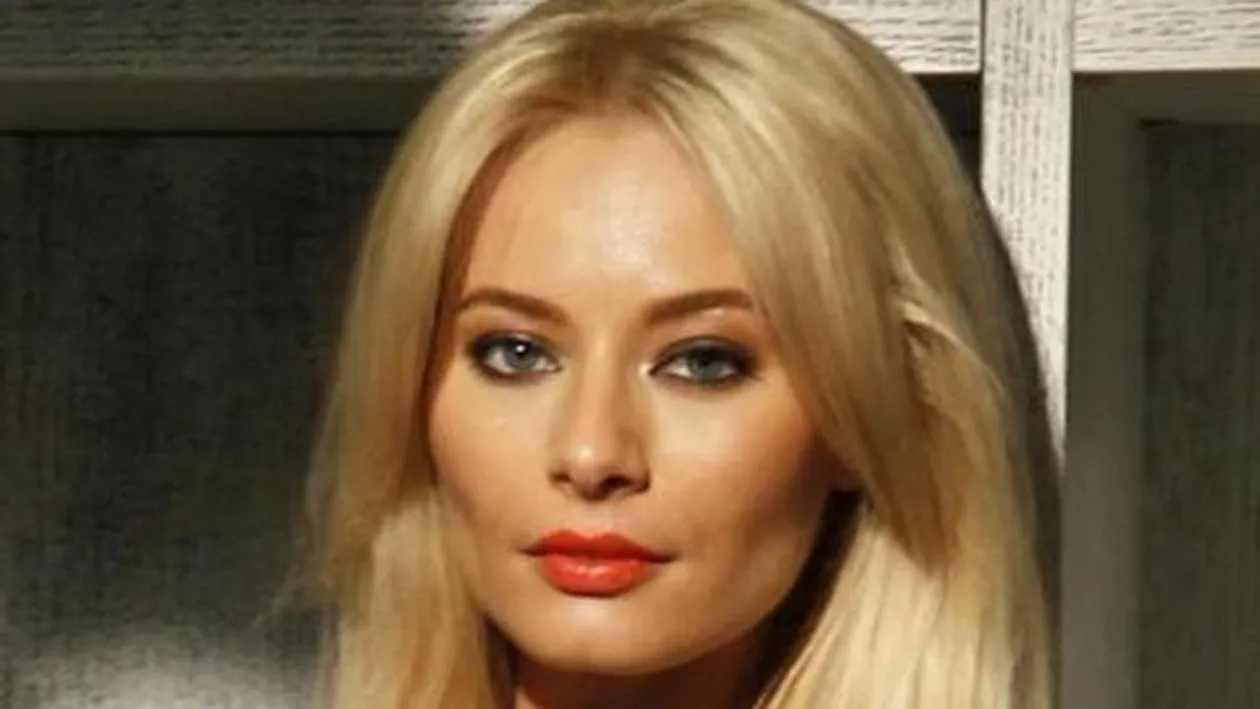 Cea mai mică notă acordată vreodată! Iulia Albu i-a dat Laurei Cosoi -82 pentru tinuta ASTA! E de un prost gust evident