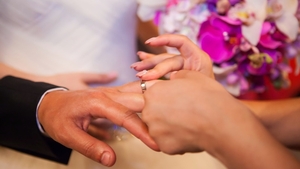 Soţul înşelat al unei vedete a depus cererea de divorţ! ”A profitat de atitudinea mea...”