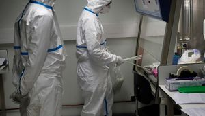 China, acuzată că a „proiectat” virusul SARS-COV2 ca armă biologică de distrugere în masă