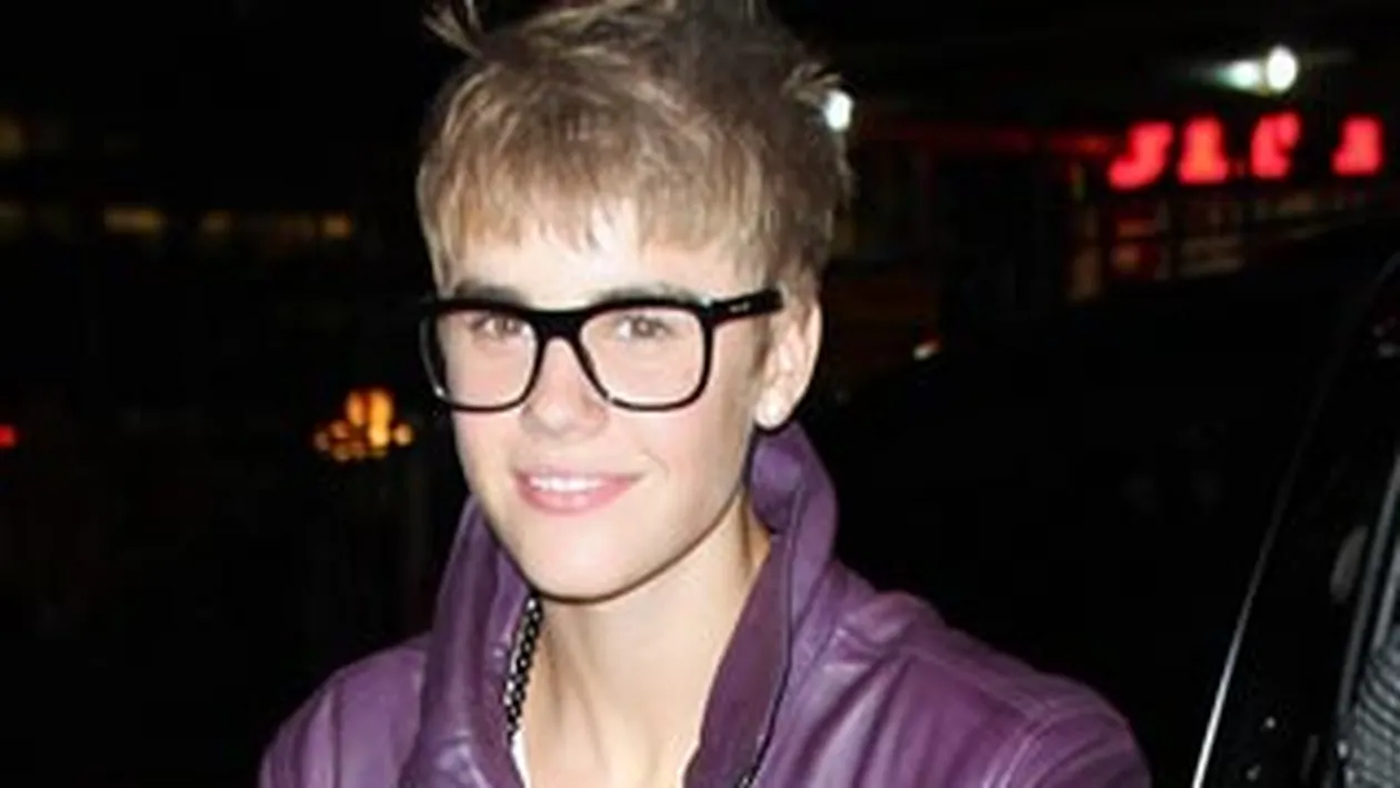 Incredibil unde s-a ajuns! N-o sa-ti vina sa crezi de ce vrea o femeie 9 milioane de dolari de la Justin Bieber!