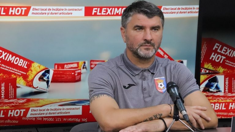 Adrian Mihalcea: „Asistenții vorbeau între ei, prin minutul 30, că nu merge VAR-ul!”