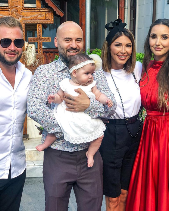 Matteo și iubita lui și-au botezat fetița! Elena Neagu a atras toate privirile cu rochia ei, iar Antonia și Ilinca Vandici nu au trecut neobservate