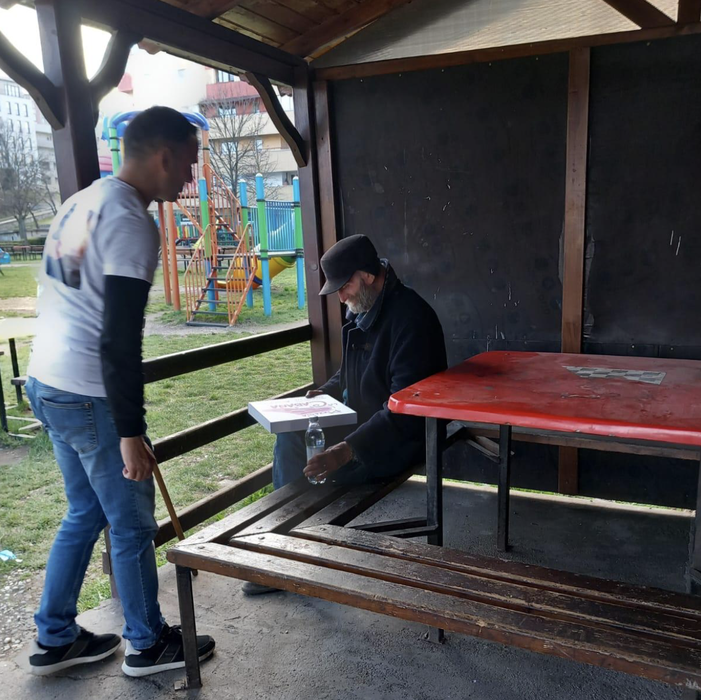 Remus Rostaș, eroul zilei în România. Gestul tânărului orfan din Cluj a impresionat toată țara