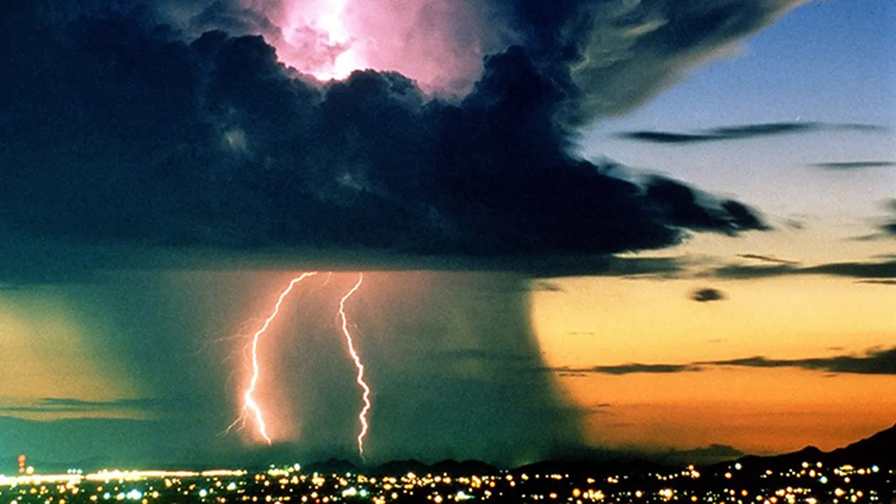 COD GALBEN de ploi şi furtuni în România! Vezi aici care sunt zonele afectate de această avertizare meteorologică