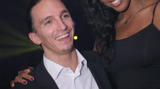 Kelly Rowland a adormit la intalnire si a inceput sa sforaie!
