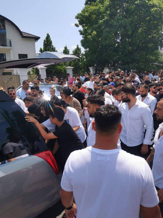 Ciprian Pian, condus pe ultimul drum! Imaginile durerii în 100 de fotografii