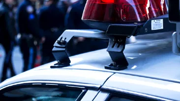 Un politist baut a accidentat mortal o adolescenta pe o trecere de pietoni, apoi a fugit