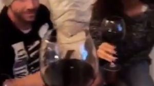 Prieteni la cataramă. Cum se distra Claudia Pavel cu falsul chirug italian, descoperit la București. FOTO