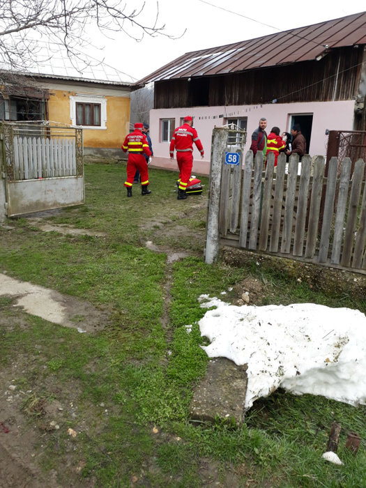 Salvatorii au venit de urgență în satul Cobiuța, unde s-a întâmplat nenorocirea