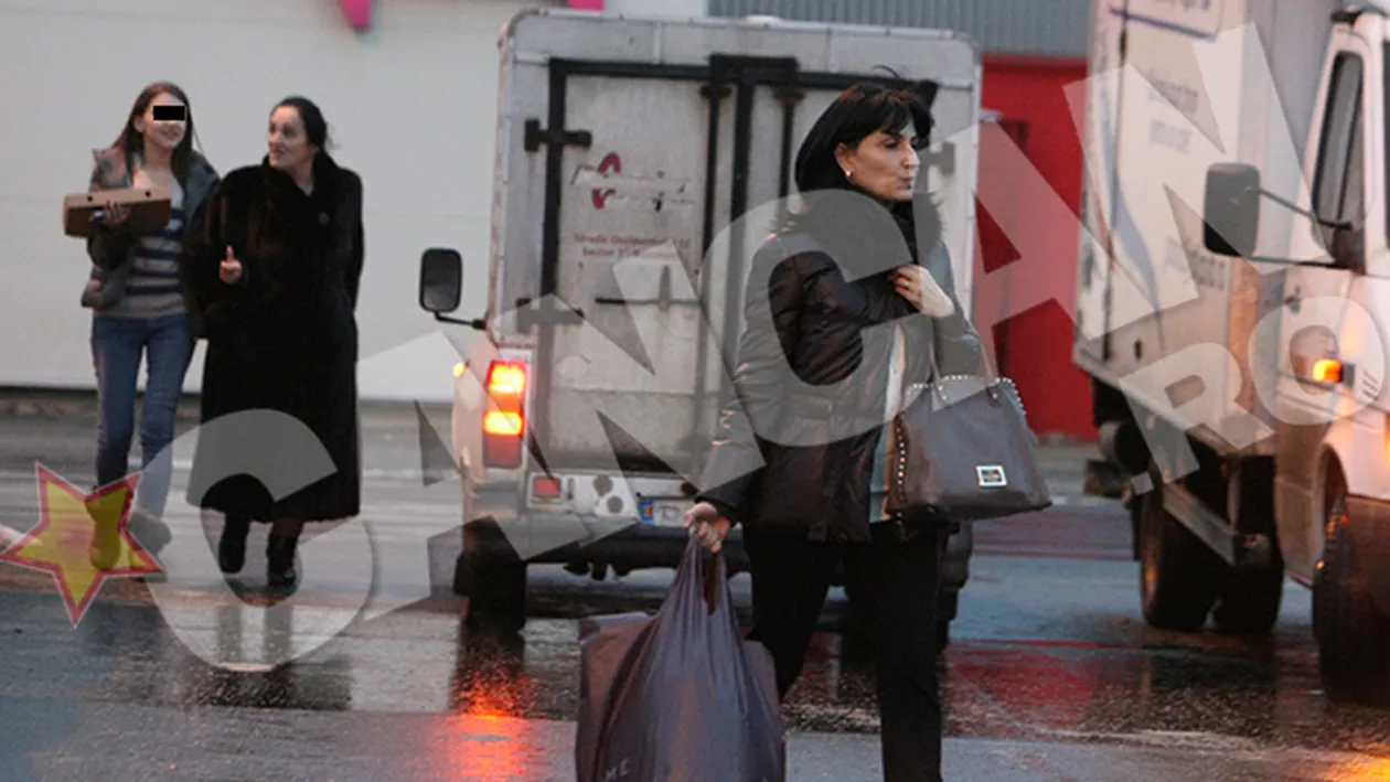 Soţia, soacra şi una dintre fetiţele lui Gigi Becali au ieşit la cumpărături înainte de Crăciun