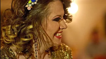 Nimeni nu o credea in stare! Oana Lis, GOALA in semn de PROTEST! Prietenii sunt socati!