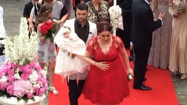 MOMENT EMOTIONAT la nunta Oanei Roman! Vedeta a facut asta pentru PRIMA DATA, chiar sub ochii invitatilor