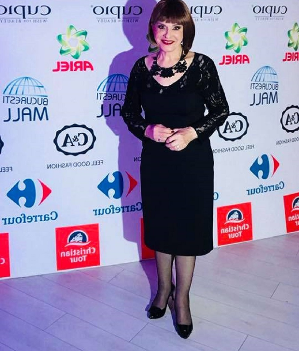 Ionela Prodan a intrat pe mâna fiicei sale. Anamaria Prodan i-a dat un nou look dar… nu a fost sigură de rezultat. Ce a făcut atunci soţia lui Reghe!