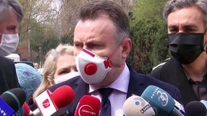 Ministrul Sănătății taie în carne vie! A demis nu mai puțin de patru mari șefi