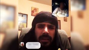 Un tânăr din Găeşti ameninţă pe Facebook că va arunca femei în faţa metroului: "Arunc măcar una până mă prindeţi"