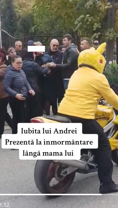 Imaginile durerii de la înmormântarea lui Andrei din Galați. Iubita care a dat cu mașina peste el, distrusă