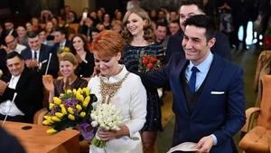 Lia Olguța Vasilescu și Claudiu Manda s-au căsătorit azi, dar puțina lume știe acest secret. Cum au apărut copiii lor la cununie