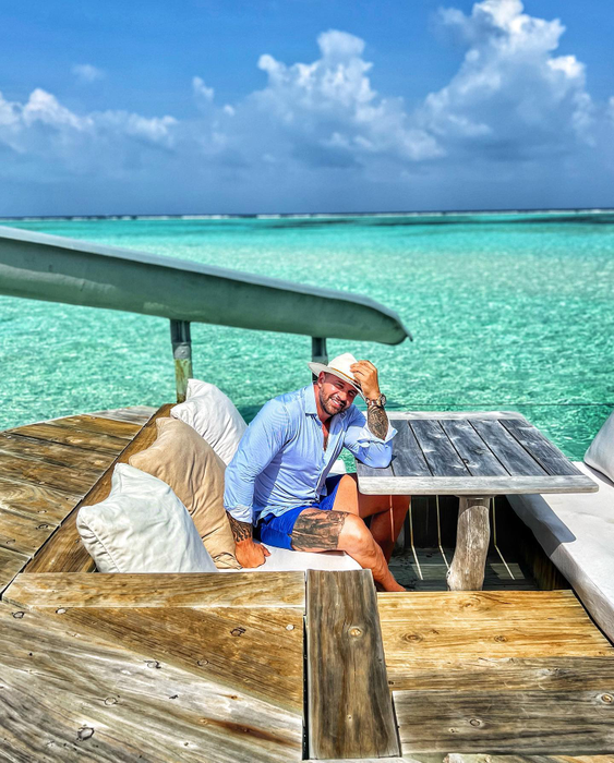 Cum s-a relaxat Alex Bodi în Maldive (Foto: Instagram)
