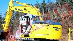 La trei ani, si-a cumparat excavator de 10.000 de euro