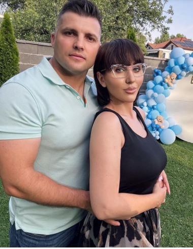 Beniamin Banko nu a suferit atât de mult după vedetă sau îi face în ciudă?!