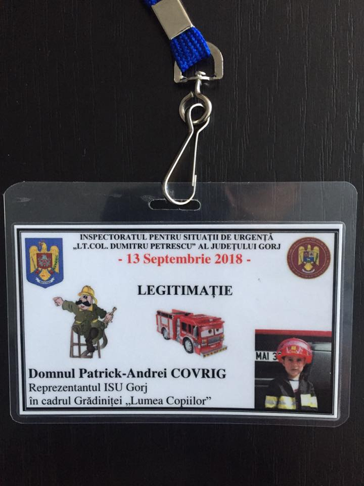 Legitimația de pompier a copilului de patru ani