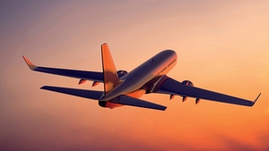 Panică la bordul unui avion care zbura spre Jakarta! Peste 30 de persoane au fost rănite din cauza turbulenţelor