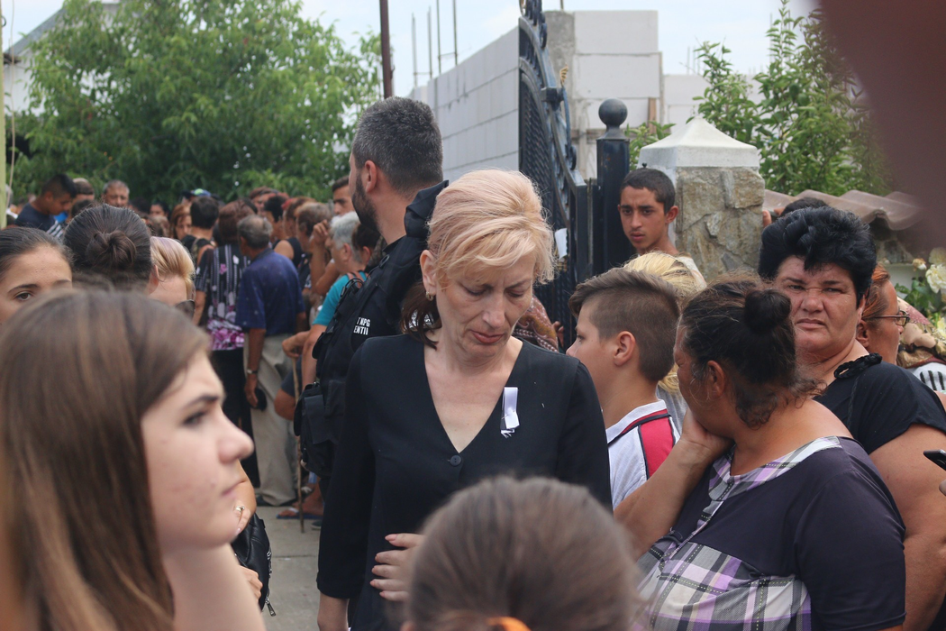 Sute de oameni au participat la înmormântare
