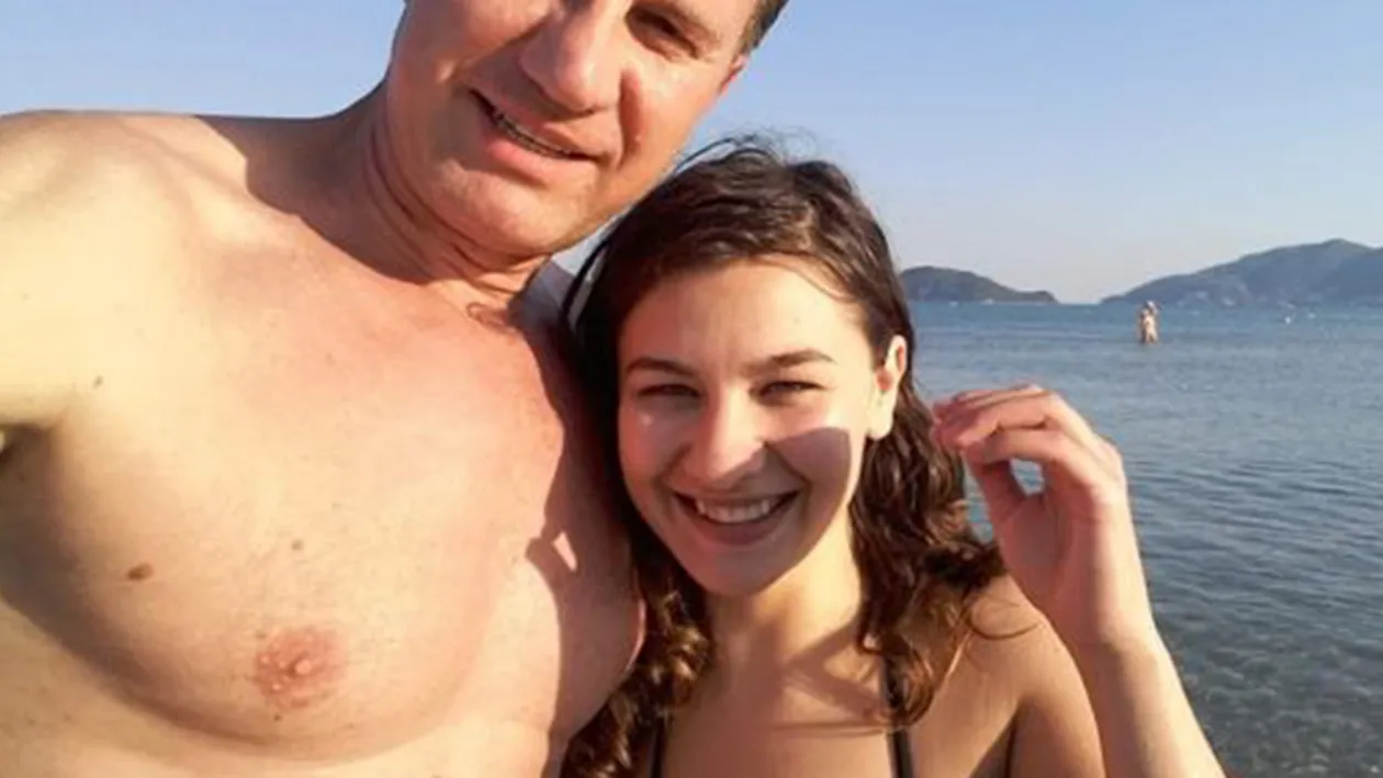 Tânăra care şi-a UCIS iubitul afacerist cu 30 de ani mai în vârstă şi-a aflat PEDEAPSA CRUNTĂ! Tribunalul a emis prima sentinţă