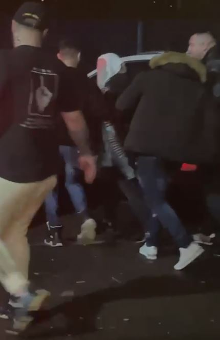 Scene violente în localul unde cânta Florin Salam, în Manchester