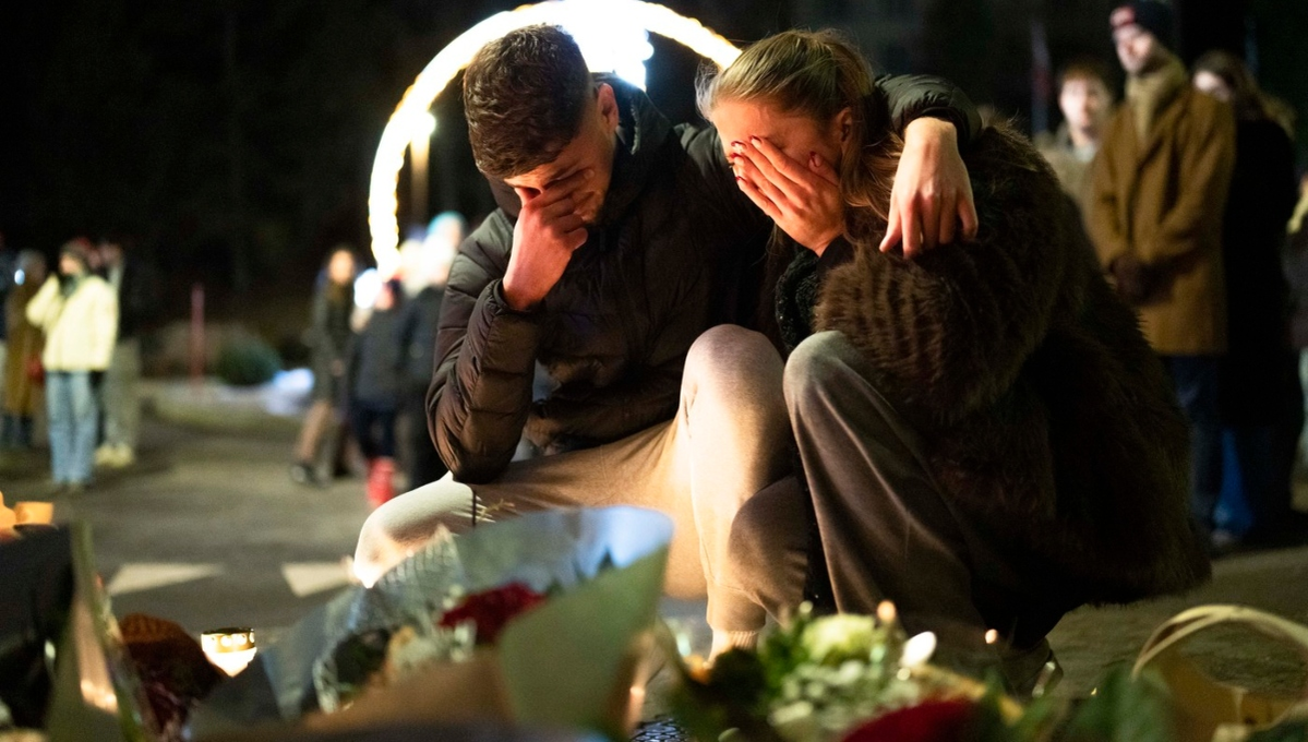 Mama românului mort în infernul din Elveția își plânge fiul cu lacrimi amare, după ani de luptă cu fostul soț pentru copil: “Avea o viață frumoasă, nu-i lipsea nimic”
