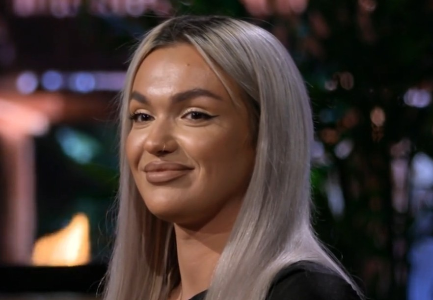 Ella Vișan nu mai arată așa cum o știai. Fanii au taxat-o dur: “S-a îngrășat de la atâta asumare”