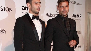 Ricky Martin şi Jwan Yosef, prima apariţie pe covorul roşu cu verighetele pe deget! 