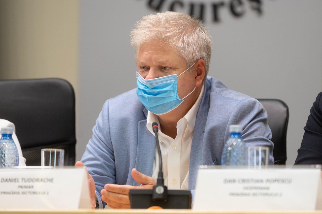 Gabriela Firea a anunțat testarea gratuită pentru coronavirus în cazul elevilor și profesorilor din București! Care este singura condiție ce trebuie îndeplinită de aceștia
