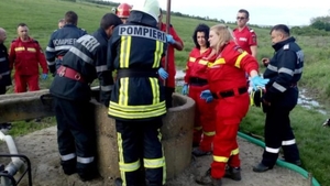 A murit copilul de 7 ani căzut într-o fântână din Sălaj