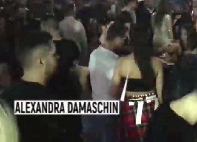 Alexandra Damaschin, iubita lui Dodel, s-a distrat la maximum în LOFT. Nu, însă, cu partenerul fotbalist