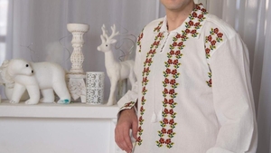 Un solist de muzică populară s-a despărțit de parteneră cu scurt timp înainte de nuntă! Ce i-a făcut logodnica