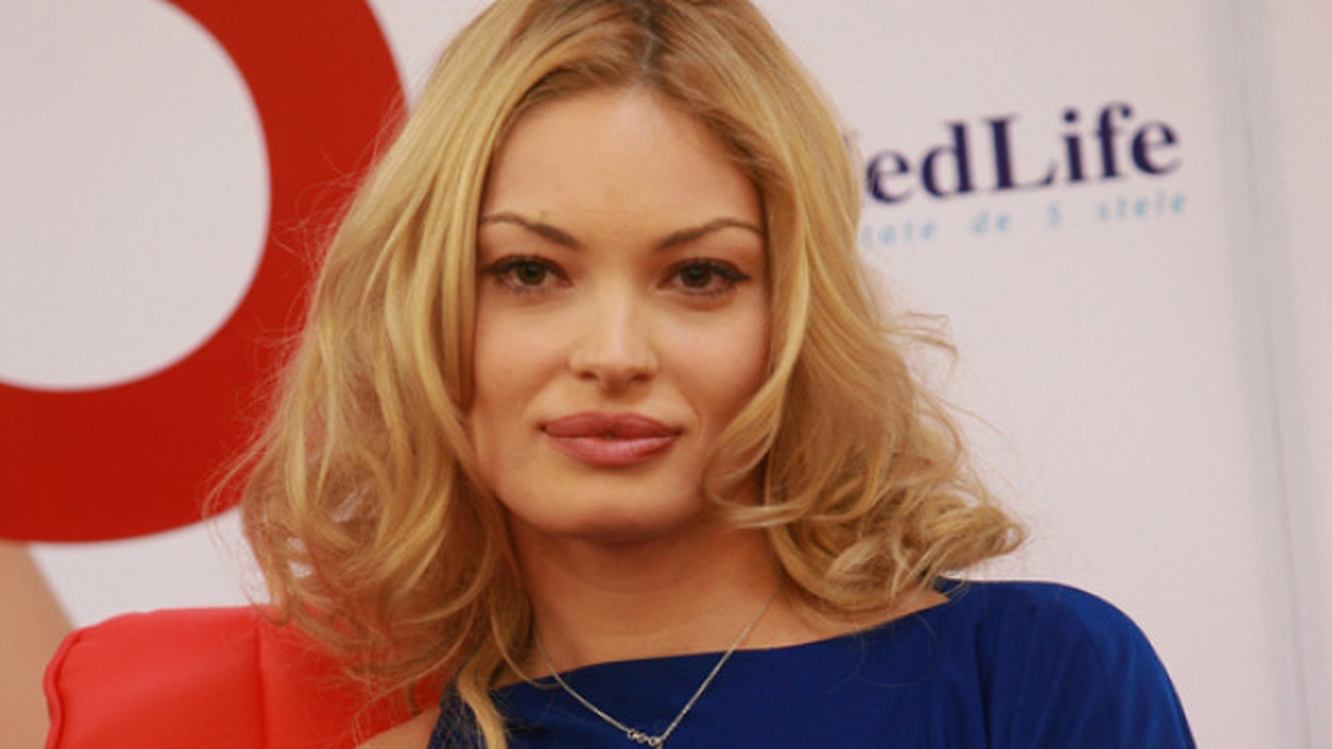 Război pe faţă între Valentina Pelinel şi Monica Tatoiu! Scandalul continuă la tribunal!
