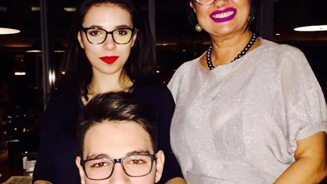 Ce mari s-au făcut copiii Ozanei Barabancea! Imagini de colecţie cu jurata ”TCUD” şi cei doi adolescenţi