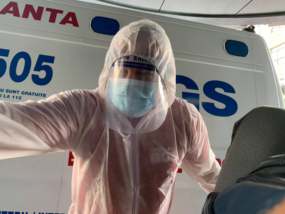 Lucian Mîndruță, primele imagini din spital după operația delicată: “Mă gândesc la oamenii intubați la ATI și îmi este groază”. Cum se simte prezentatorul