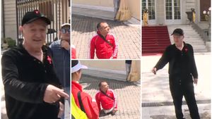 Gigi Becali, prins în ofsaid! Dialog neașteptat între el și un bărbat invalid, în fața palatului din Pipera: „Păi ți-o dădeam și o vindeai, ce să faci cu ea?”