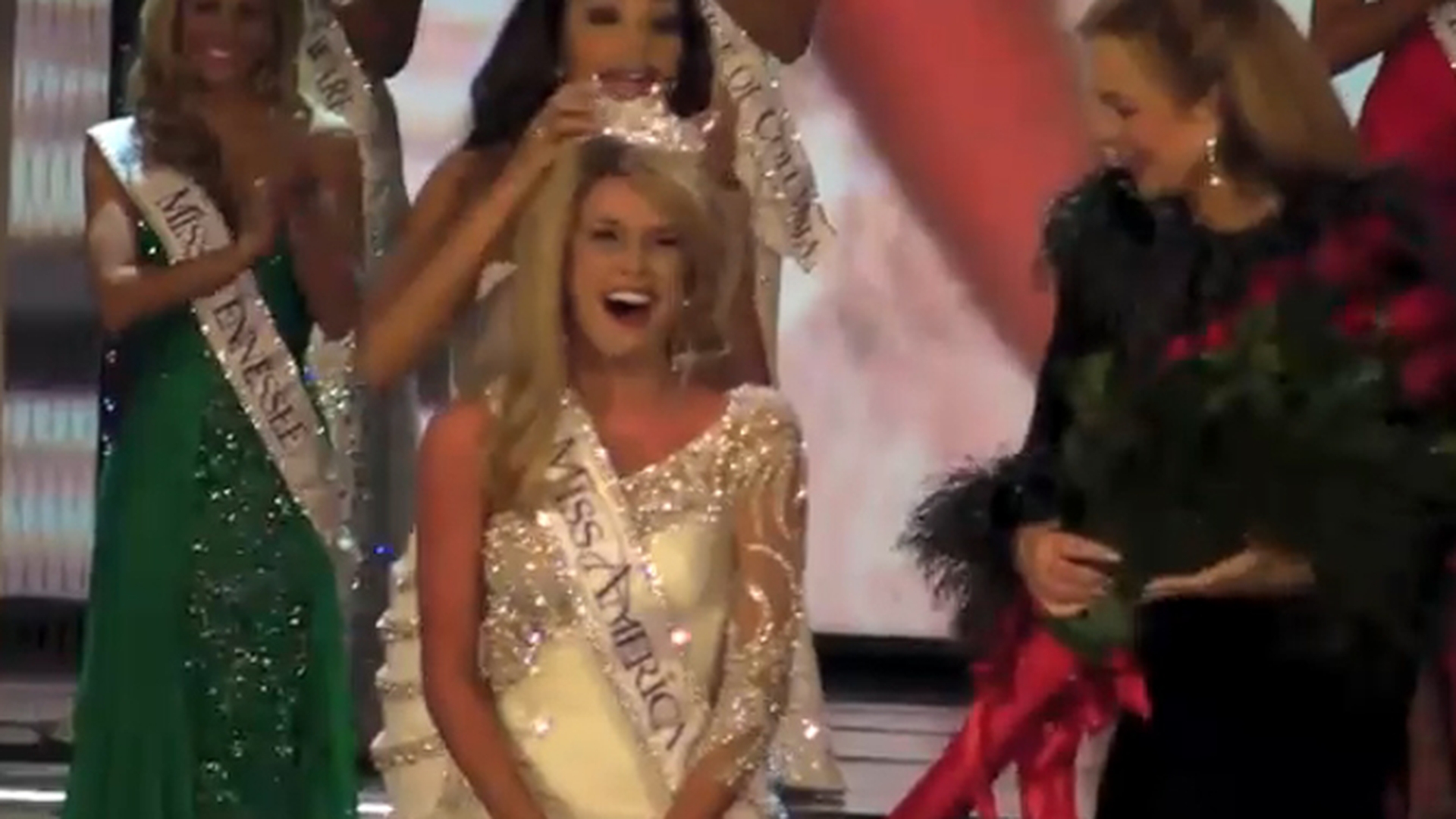 VIDEO "Miss America" 2011 are doar 17 ani!