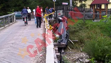 Un sofer beat s-a rasturnat cu Jeep-ul, la Bran! VEZI FOTO!