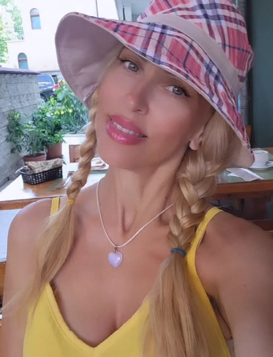 Anca Neacșu a divorțat oficial/ Sursa foto: Instagram