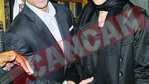 Katie Holmes i se spovedeste lui Tom Cruise