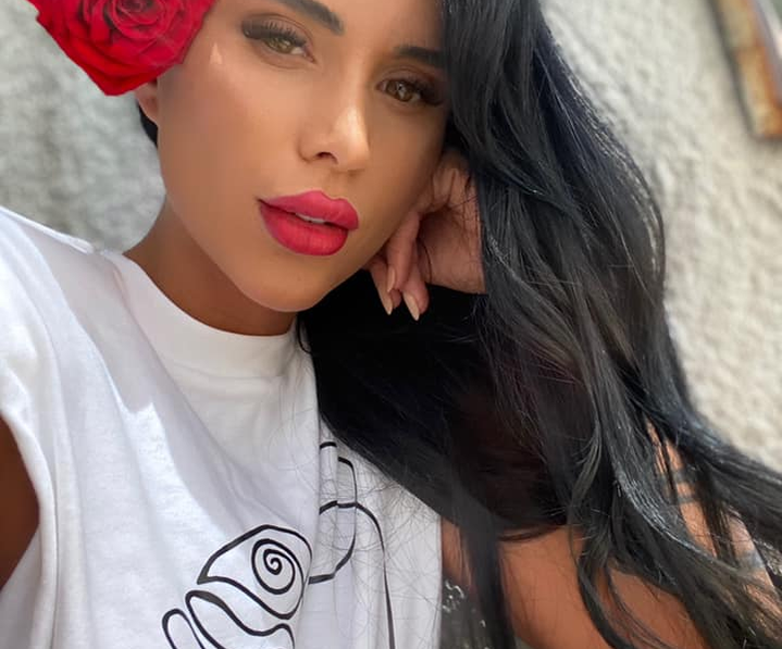 Daniela Crudu, lăsată fără cuvinte de un bărbat care i-a oferit un show incitant în plină stradă! Reacția brunetei când acesta a făcut unele semne obscene
