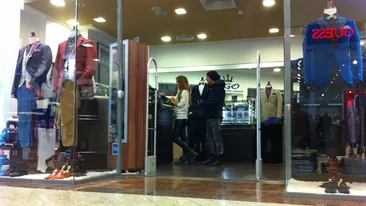 Mugur Mihaiescu a fost omul potrivit, la locul potrivit. Vezi cum a scos-o pe sexoasa Cezara Darie din impas!