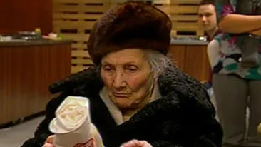 Concurentul dupa care juratii de la Masterchef au alergat afara din sala de preselectii! Bunica lui de 98 de ani a primit sortul de bucatar!