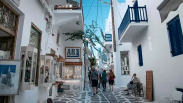 Au vrut să își petreacă vacanța în Grecia, însă au avut parte de un adevărat coșmar. Haosul pe care doi turiști l-au găsit în camera de hotel: „Sânge pe pereți” 
