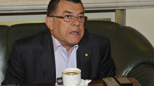 Un fost ministru de Interne bantuie noaptea pe strazi! Vezi cui ii dadea ordine Radu Stroe la ceas tarziu