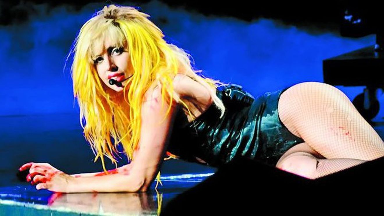 "Am prizat cocaina de pe Biblie"